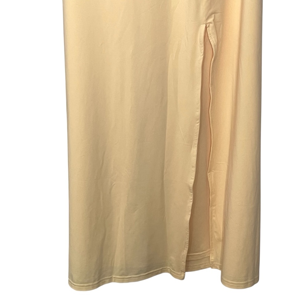 SNDYS × REVOLVE Baylee Skirt in Panna Cotta Keyhole Gold Detail Side Slit Small - Picture 12 of 16